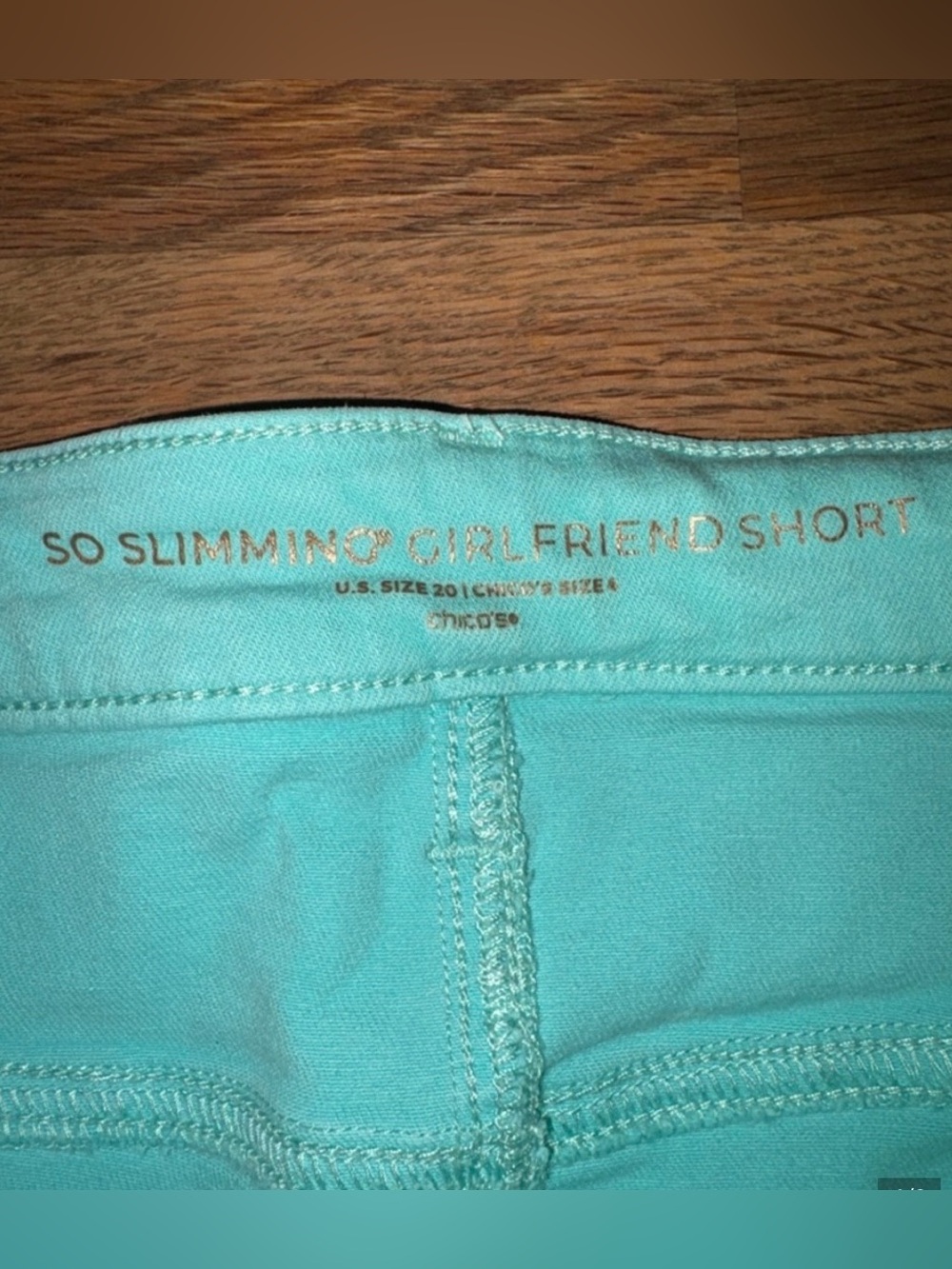 CHICOS So Slimming Girlfriend Jean Shorts. Size 4 (20) - Picture 5 of 9